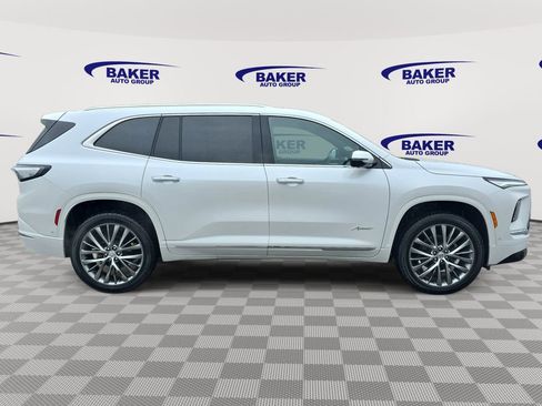 Used 2025 Buick Enclave Avenir w/ Super Cruise Package AWD/4WD image 4