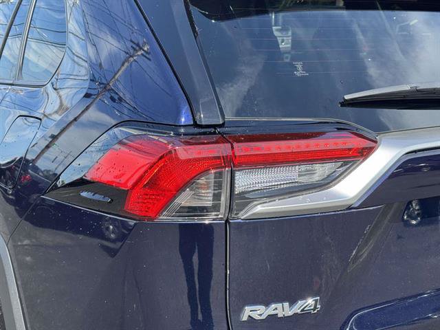 Used 2021 Toyota RAV4 Limited AWD/4WD image 8