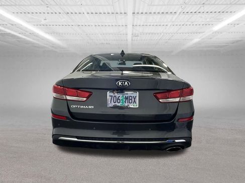 Used 2019 Kia Optima LX image 4