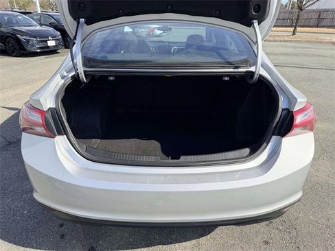 Used 2022 Chevrolet Malibu LT image 12