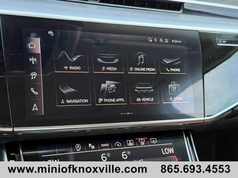 Used 2024 Audi A8 L 3.0T AWD/4WD image 32