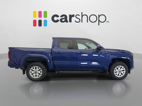 Used 2024 Toyota Tacoma SR5 AWD/4WD image 6