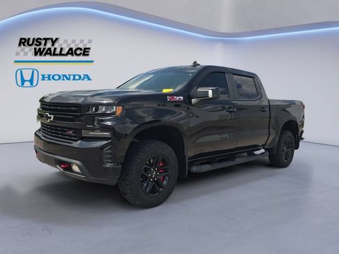 Used 2020 Chevrolet Silverado 1500 LT Trail Boss w/ Midnight Edition AWD/4WD image 1