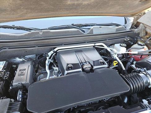 Used 2024 GMC Canyon AT4 image 23