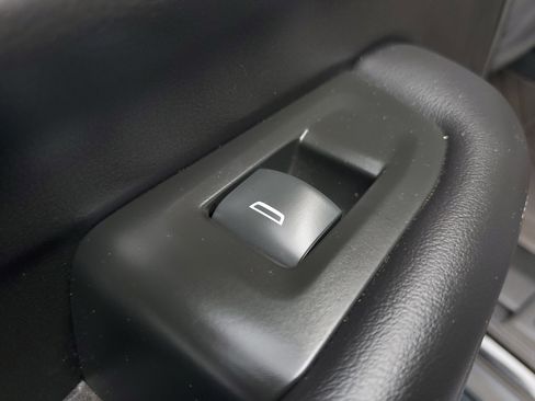 Used 2022 Chevrolet Tahoe LS RWD image 14