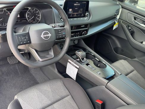 New 2026 Nissan Rogue SV image 18