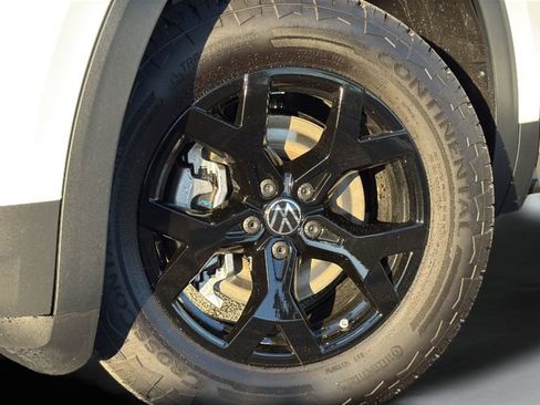 New 2026 Volkswagen Atlas Peak Edition image 10