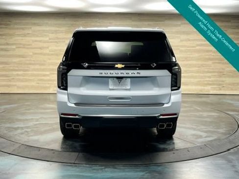 Used 2026 Chevrolet Suburban High Country AWD/4WD image 21