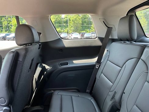 Used 2023 GMC Acadia SLT w/ Preferred Package AWD/4WD image 31