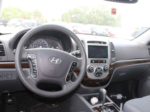 Used 2012 Hyundai Santa Fe GLS FWD image 5