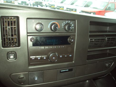 Used 2014 Chevrolet Express 1500 AWD 1500 135 image 20