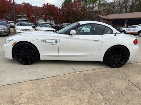 Used 2014 BMW Z4 sDrive35i image 2