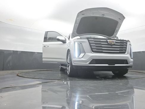 Certified 2025 Cadillac Escalade Premium Luxury Platinum AWD/4WD image 58