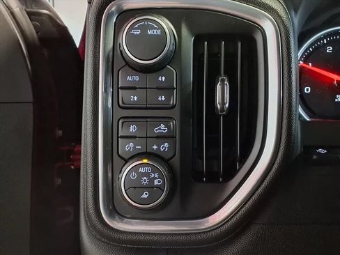 Used 2023 Chevrolet Silverado 2500 High Country w/ Technology Package AWD/4WD image 17
