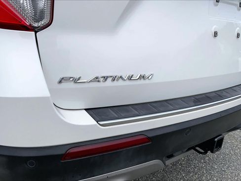 Used 2020 Ford Explorer Platinum w/ Premium Technology Package AWD/4WD image 28