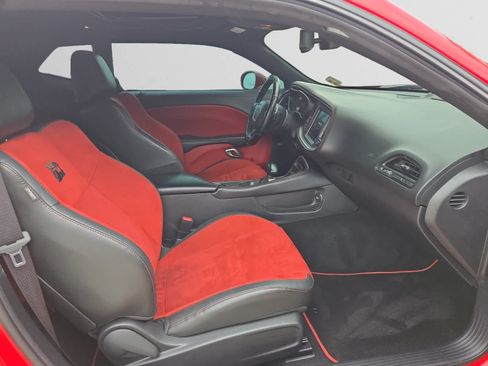 Used 2022 Dodge Challenger R/T Scat Pack RWD image 15