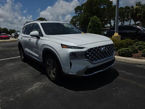 Used 2022 Hyundai Santa Fe SEL FWD image 2