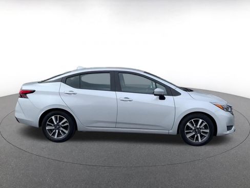 Used 2025 Nissan Versa SV image 16