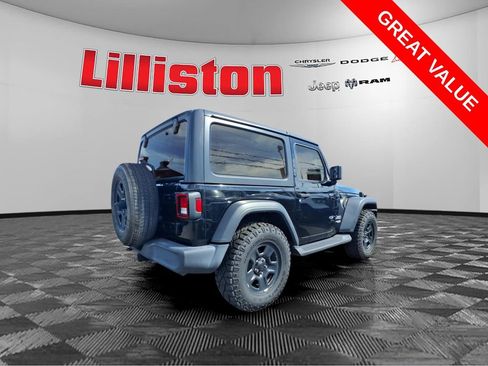 Used 2018 Jeep Wrangler Sport image 2