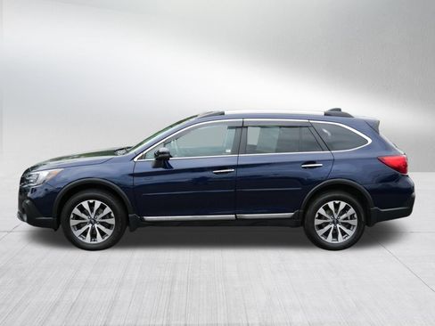 Used 2018 Subaru Outback 2.5i Touring AWD/4WD image 4