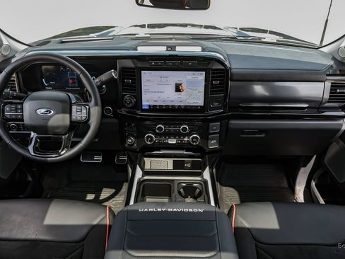 Used 2024 Ford F250 Lariat w/ Lariat Ultimate Package AWD/4WD image 39