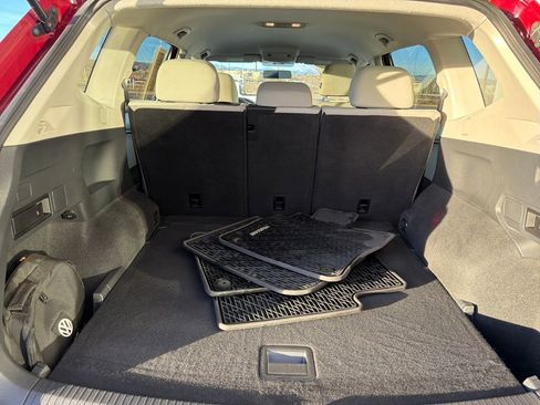 Used 2019 Volkswagen Tiguan S image 24