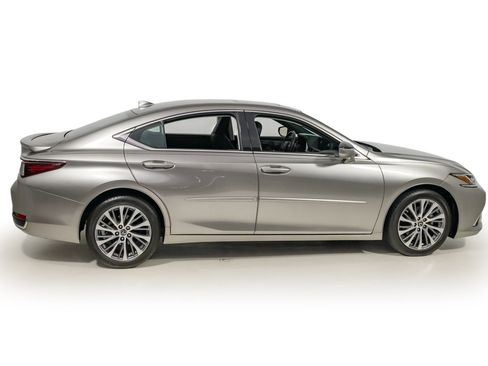 Used 2021 Lexus ES 250 w/ Premium Package image 8