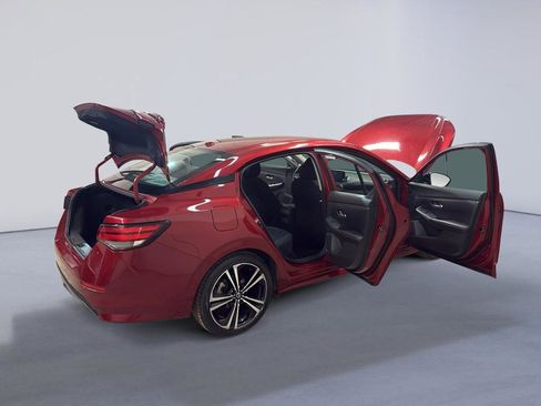 Used 2021 Nissan Sentra SR image 13