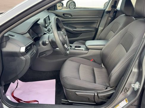 Used 2024 Nissan Altima 2.5 S FWD image 11