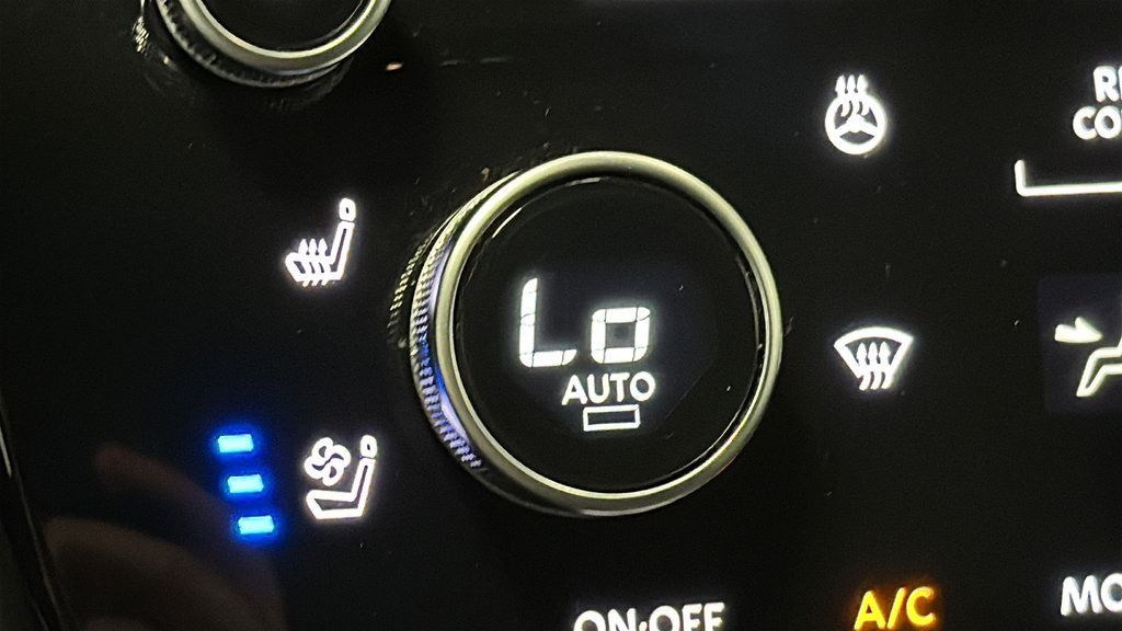 Used 2024 INFINITI QX60 Sensory w/ Vision Package AWD/4WD image 36