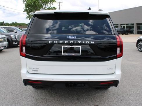 New 2026 Ford Expedition Max Active RWD image 4