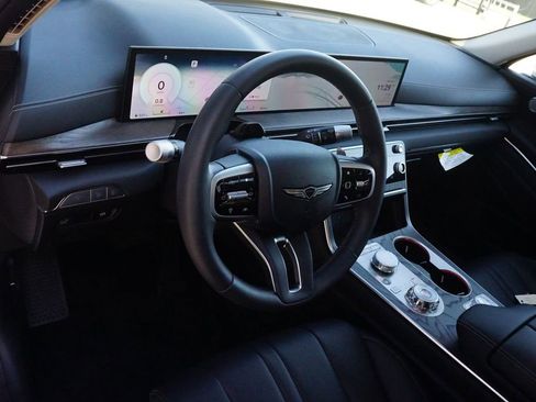 Certified 2025 Genesis GV80 2.5T Select image 17