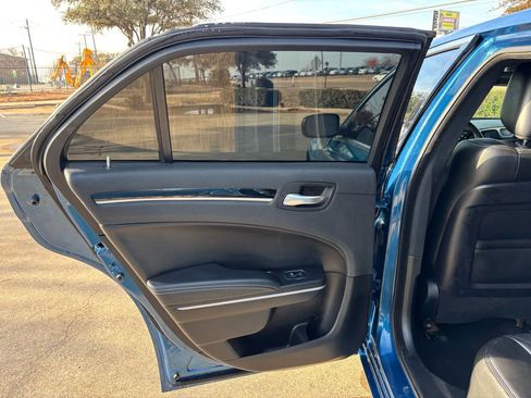 Used 2020 Chrysler 300 S image 22