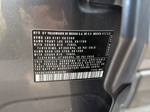 Certified 2022 Volkswagen Tiguan SE FWD image 25