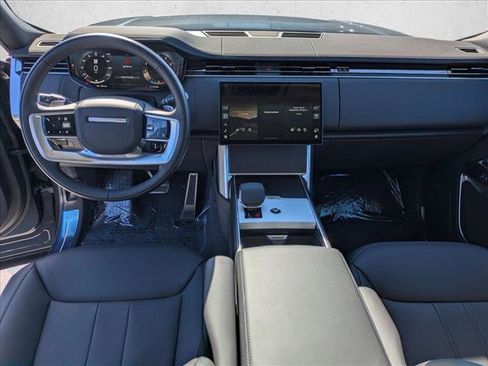 New 2025 Land Rover Range Rover Long Wheelbase SE AWD/4WD image 15