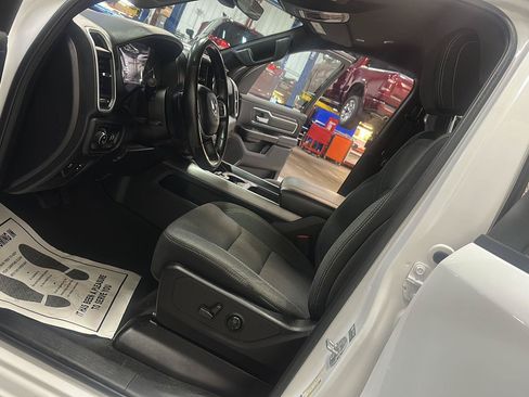 Used 2021 RAM 1500 Big Horn AWD/4WD image 17