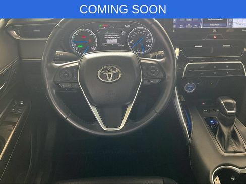 Used 2021 Toyota Venza Limited AWD/4WD image 8