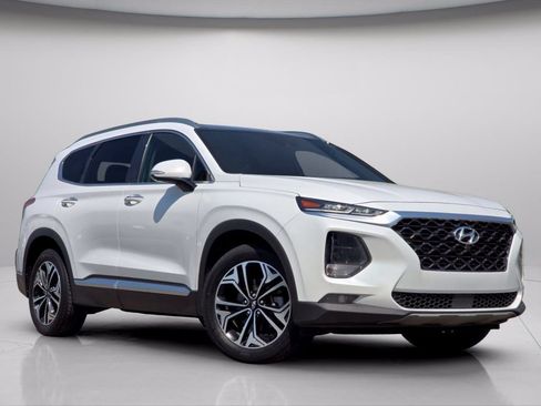 Used 2019 Hyundai Santa Fe AWD image 2