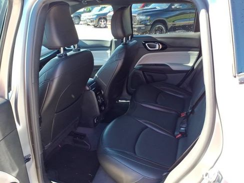 Used 2023 Jeep Compass Limited w/ Elite Group AWD/4WD image 9