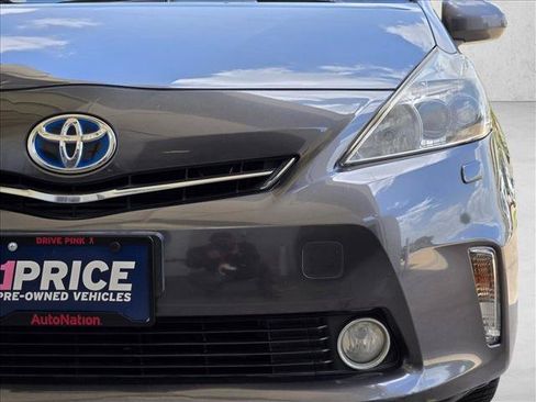 Used 2012 Toyota Prius V Five FWD image 18