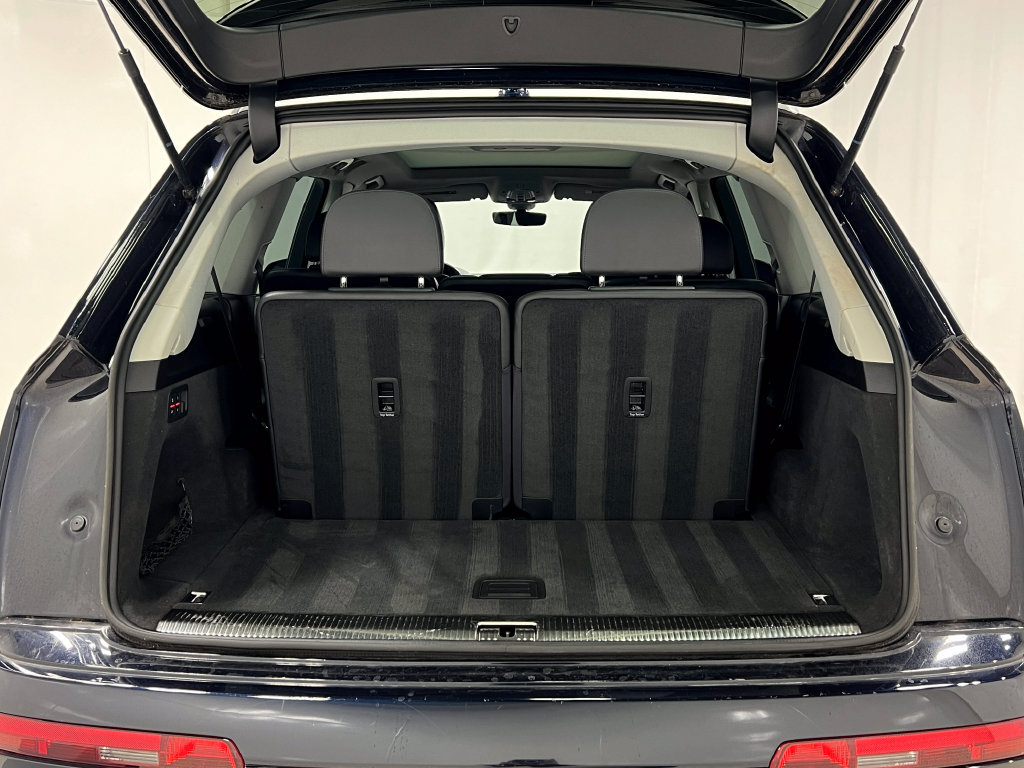Used 2017 Audi Q7 3.0T Prestige AWD/4WD image 31