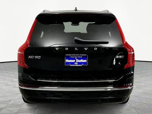 Used 2024 Volvo XC90 B5 Plus image 4