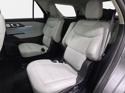 Used 2025 Ford Explorer Platinum w/ Ultimate Package AWD/4WD image 14