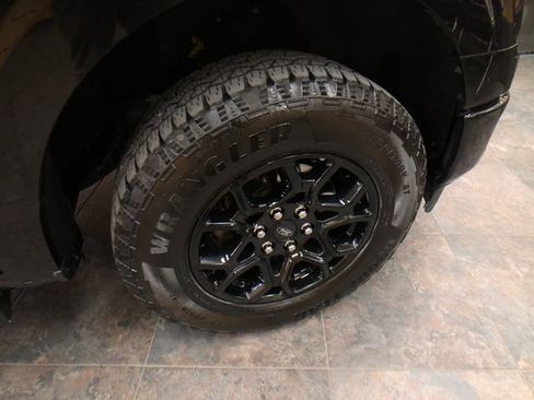 Used 2025 Ford F150 XLT w/ Equipment Group 302A MID AWD/4WD image 9