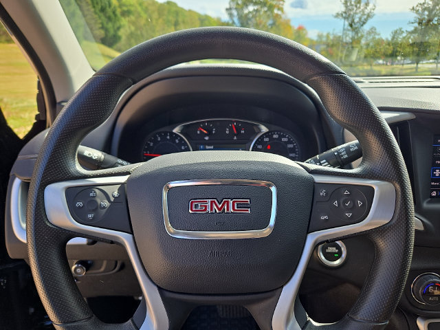 Used 2024 GMC Terrain SLE w/ Driver Convenience Package AWD/4WD image 4
