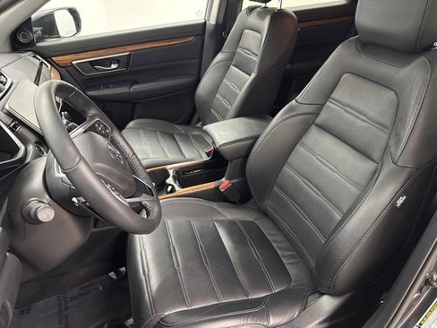 Used 2022 Honda CR-V Touring image 16