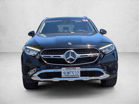 Used 2025 Mercedes-Benz GLC 350e 4MATIC image 2