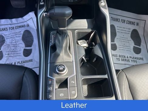 Used 2025 Kia Sorento S image 16