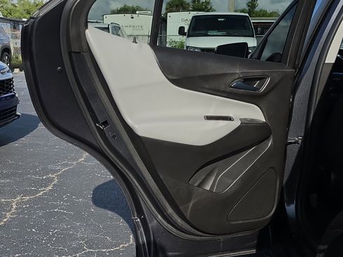 Used 2022 Chevrolet Equinox LT FWD image 13