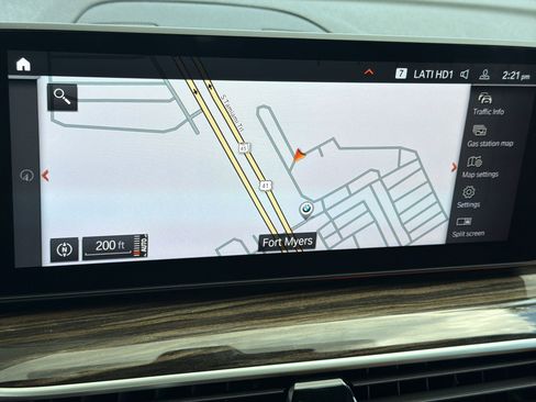 Used 2023 BMW 530i w/ Convenience Package RWD image 23